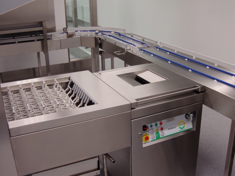 Detail-Aufnahme von Biomaster mit kundenspezifischer Sonderöffnung im Deckel (Nassmüll-Verarbeitung)