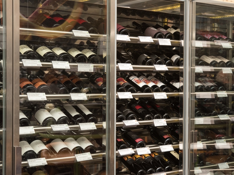 Spezial-Design-Kühlvitrine für die Lagerung und Präsentation von Wein